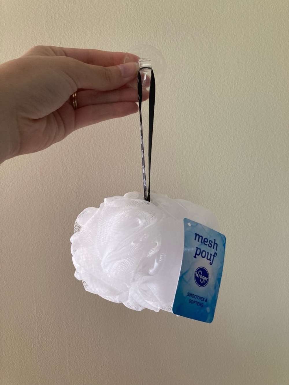 4/$10 - NEW Mesh Shower Bath Pouf - White
